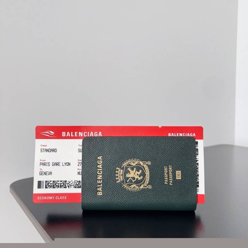 Ba*len*cia*ga wallets
